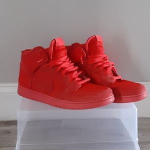 Nike Dunk CMFT "Red October"